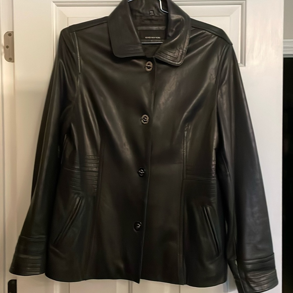 All about the details! Softest leather. Worn once. And the buttons!!!
